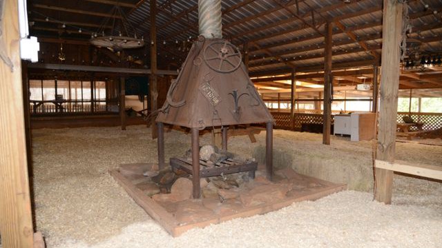 12_Firepit in Hoedown Party Barn