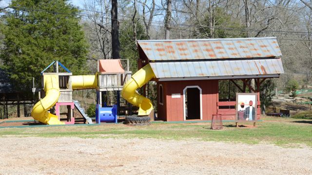 32_Playground Shed